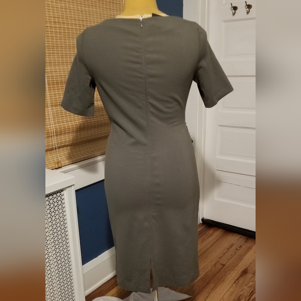 NWT Lafayette 148 Elegant Gren-Gray (shale) Dress with side ruching. size 12 - Picture 2 of 7
